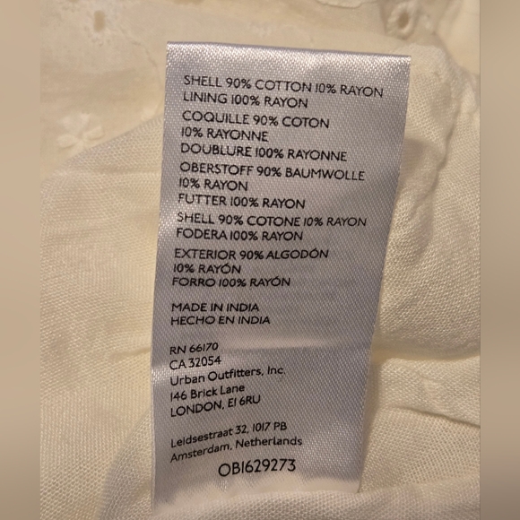 NWT Urban Outfiters  90s Romper White Eyelet Button-Down Size L - Picture 14 of 15